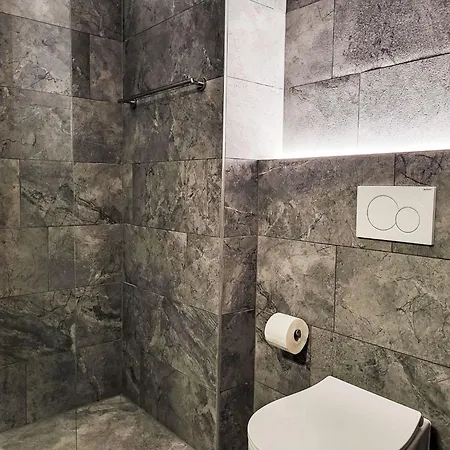 Miralago - Utoring Apt- C28 By Interhome *