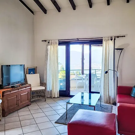Miralago - Utoring Apt- C28 By Interhome Daire